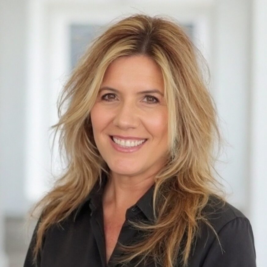 Deb Biskey Headshot 1